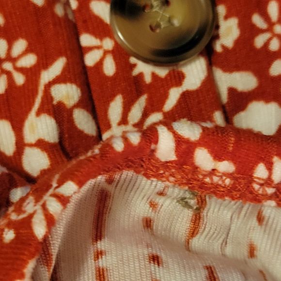No Boundaries Juniors Rib Button Front Tank Top SIZE XS (1) Red Floral - Picture 7 of 7